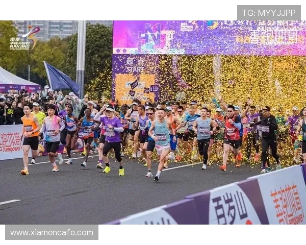 南京飞盘队在城市马拉松中的奋勇拼搏与突破之路