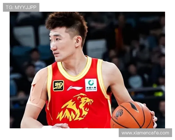 孙铭徽：从青涩新星到篮球场上的领军人物成长之路