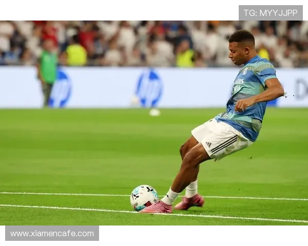 姆巴佩欧冠夜三球成英雄赛后言辞透露未来去向已定