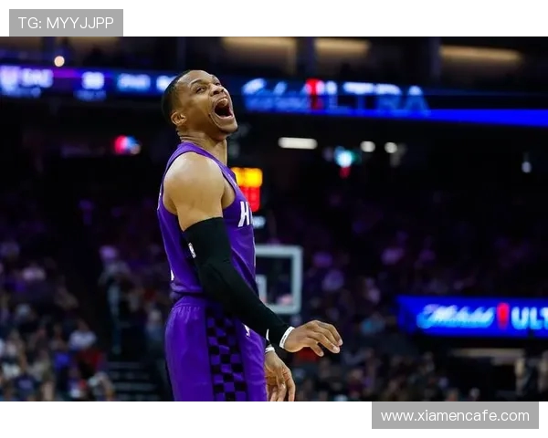 布鲁克洛佩斯如何在NBA赛场上重塑自我与球队价值