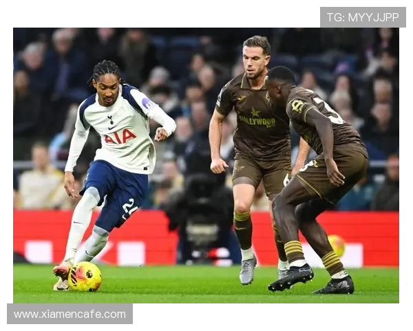 布伦特福德与谢菲尔德的激烈对决展现英超球队的实力与魅力